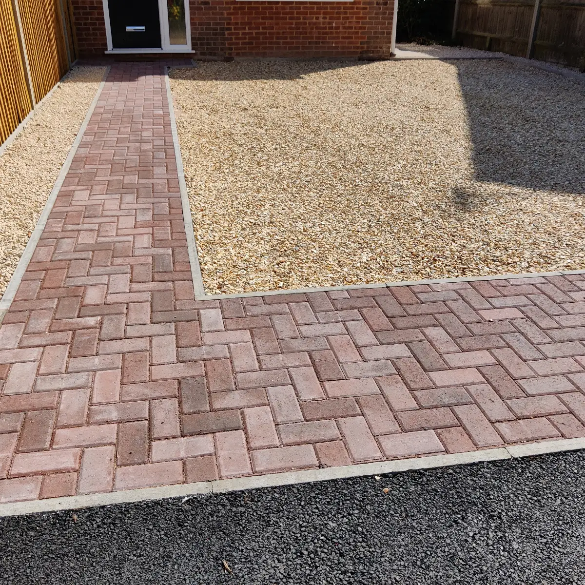 Resin bound driveway with a block border