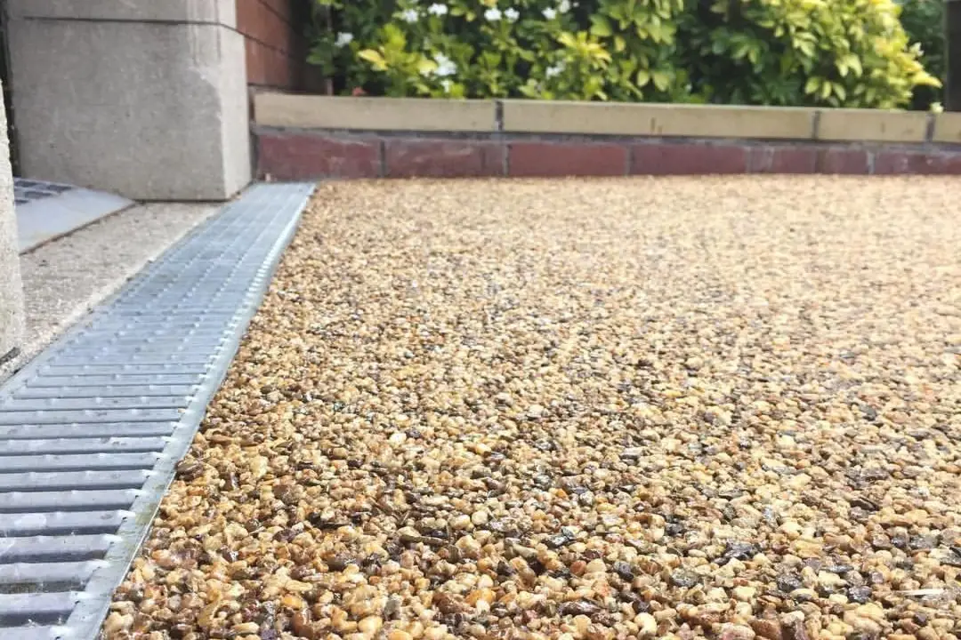 Resin bound surface, close up